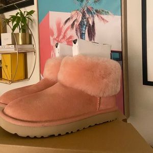 Pink fuzzy UGG short boots